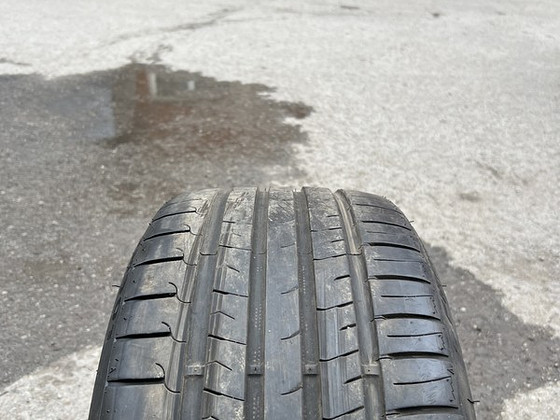 Suverehvid R20 ZR 235/30