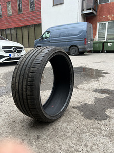 Резина летняя R20 ZR 235/30 (3 фото из 6)