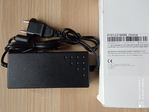 Adapter 220V-12V 5A (1 foto / 3)
