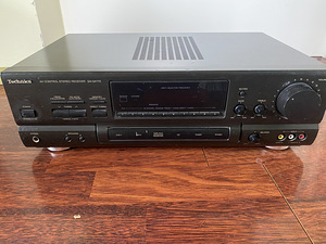 Technics stereo receiver ja compact disc player (2 foto / 4)