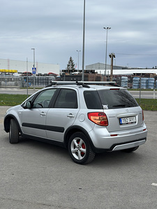 Suzuki SX4 (2 foto / 13)