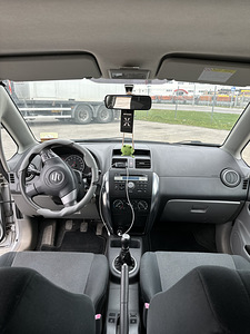 Suzuki SX4 (7 foto / 13)
