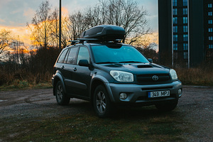 Toyota RAV4 2004, 2.0, Diesel (AWD) (4 foto / 9)