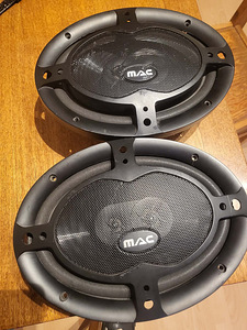Auto kŏlarid JBL (1 foto / 2)
