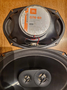 Auto kŏlarid JBL (2 foto / 2)