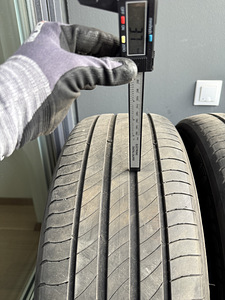 MICHELIN PRIMACY4 (3-4 mm) 225/55 R18 102Y extra load (2 foto / 8)