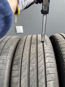 MICHELIN PRIMACY4 (3-4 mm) 225/55 R18 102Y extra load (4 foto / 8)