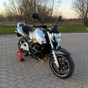 Suzuki GSR 600