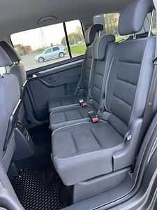 VOLKSWAGEN TOURAN (11 foto / 11)