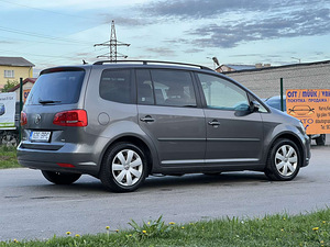 VOLKSWAGEN TOURAN (7 foto / 11)