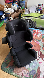 Автокресло Recaro (1 фото из 4)