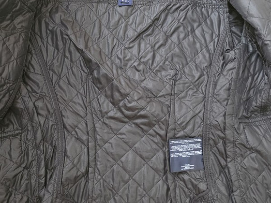 Куртка Gant M больше соответствует размеру S