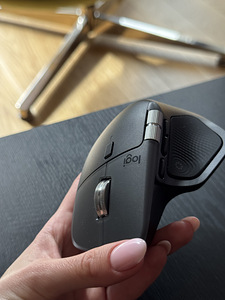Logitech MX Master 4 for Mac (1 foto / 6)
