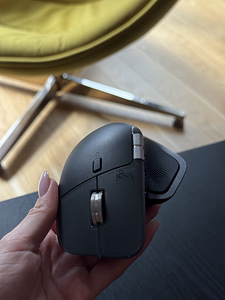 Logitech MX Master 4 for Mac (3 foto / 6)