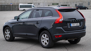 Volvo XC60 (2 фото из 5)