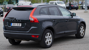 Volvo XC60 (3 фото из 5)