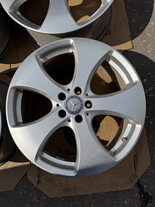 19" Mercedes-Benz GLS originaalveljed 5x112 + andurid (2 foto / 8)