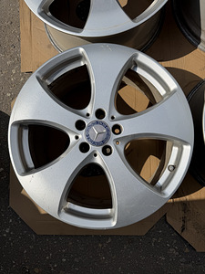 19" Mercedes-Benz GLS originaalveljed 5x112 + andurid (3 foto / 8)