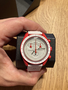 Omega Moonswatch Mission to Mars (2 фото из 3)