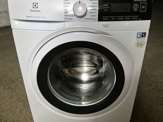 Pesumasin Electrolux Perfectcare 600 8kg