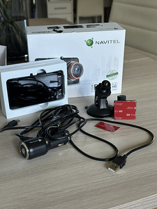Navitel R800 (4 foto / 4)