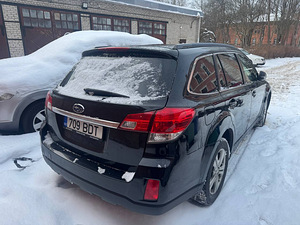SUBARU LEGACY (3 фото из 5)