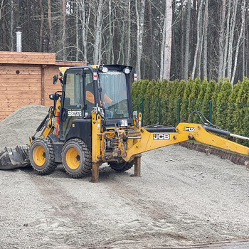 Kaeve tööd 24/7 , JCB CX1 traktoriga .