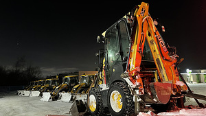 Земляные и копательные работы 24/7 , трактором JCB CX1 (5 фото из 9)