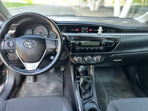 Toyota Corolla LPG (5 фото из 5)