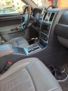 Chryskler 300C 3.0diesel (8 foto / 13)