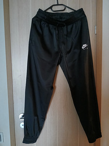 Брюки Nike (1 фото из 9)