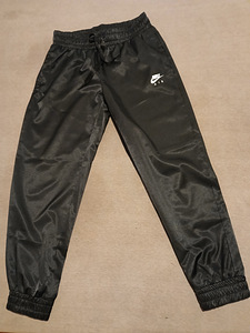 Брюки Nike (3 фото из 9)