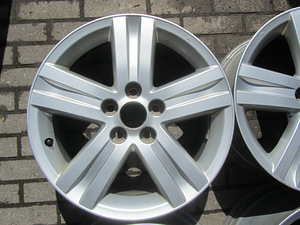 Toyota R17 5x114.3 originaal veljed (5 foto / 8)