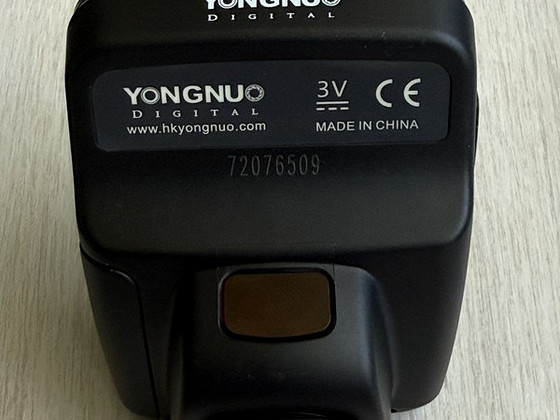 Yongnuo YN-E3-RT flash trigger välgusaatja Canonile
