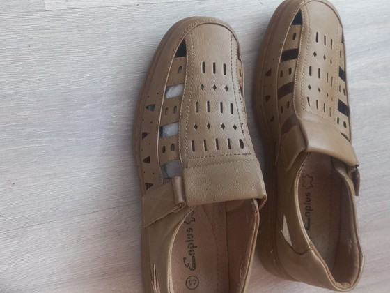 Meeste sandaalid.