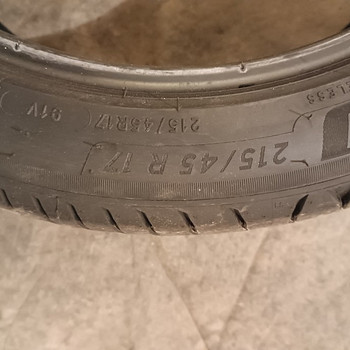 215/45R17 Michelin Primacy
