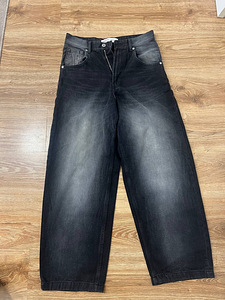 Свободные джинсы BERSHKA (1 фото из 2)