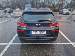 Hyundai i30 (7 фото из 15)