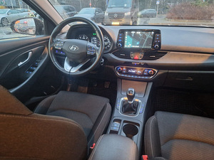 Hyundai i30 (10 фото из 15)