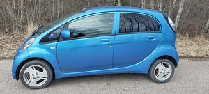 Mitsubishi I-miev (3 фото из 8)