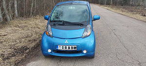 Mitsubishi I-miev (1 фото из 8)