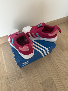 Adidas tossud, suurus 25 (2 foto / 3)