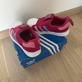 Кроссовки Adidas, размер 25