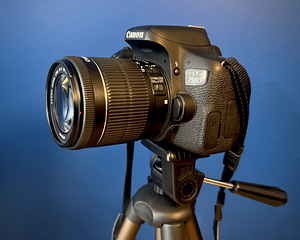 Canon EOS 750D - Komplekt! (2 фото из 8)