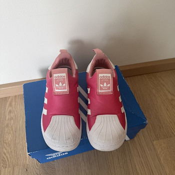 Кроссовки Adidas, размер 29