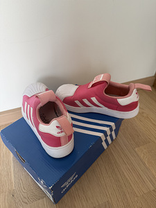 Кроссовки Adidas, размер 29 (3 фото из 3)