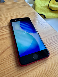 iPhone SE (2022) (1 foto / 6)