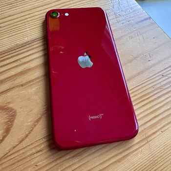 iPhone SE (2022)