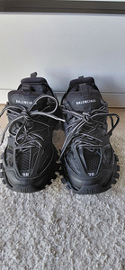 Balenciaga track (2 фото из 8)