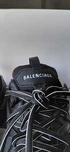Balenciaga track (4 фото из 8)